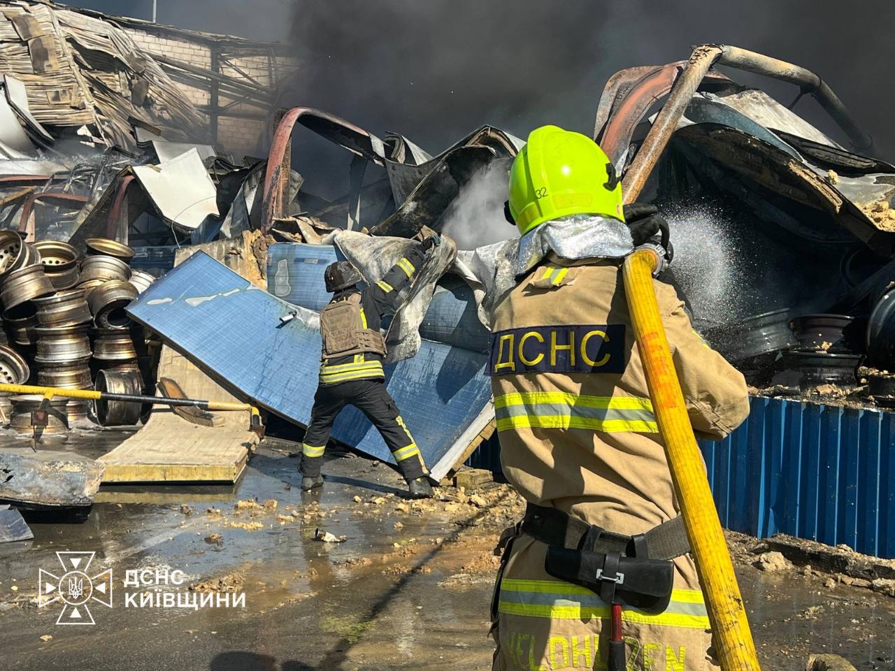 Russia strikes Kyiv region again, damaging major warehouse